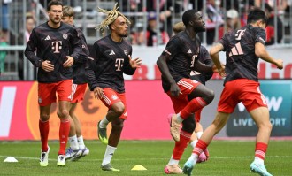 德甲首轮重磅对决：拜仁海报背后的战术分析与球员故事