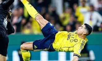 896：954——其实，1000大关不是问题，问题是退役之后，梅罗谁会是历史射手王