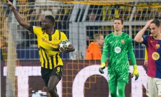 接班莱万！弗利克相中德甲29岁神锋 他曾5次攻破巴萨球门