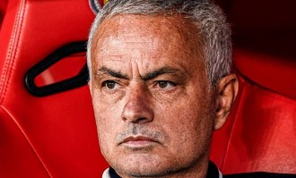 穆里尼奥时隔25年重返本菲卡，19天找到新工作，这次还拿违约金吗