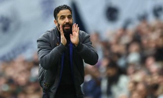 曼联困境深层剖析：为何所有努力均难以根本改变现状？