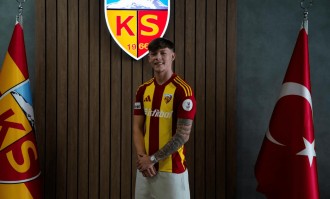 曼联官宣冬窗离队第一人！新帝星已确定留下，两人将争取压哨转会