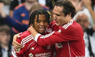 利物浦欧冠名单年轻化抉择：恩古莫哈取代基耶萨背后的战术逻辑